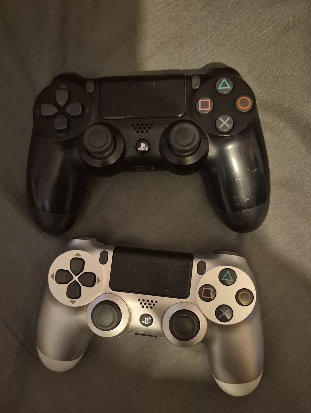 Playstation Wireless Controllers - Black / Silver